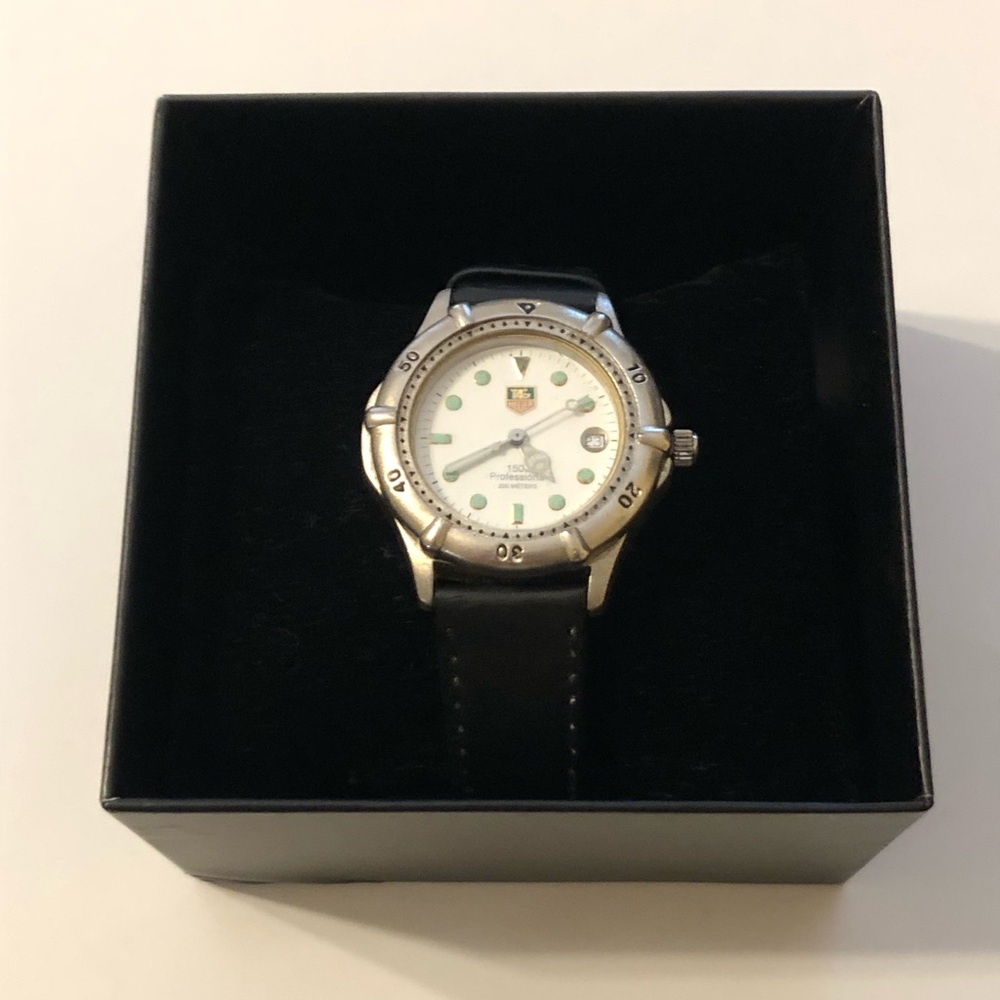 Tag Heuer 1500 Professional 200meters Watch Black Leather White Face Mens Watch